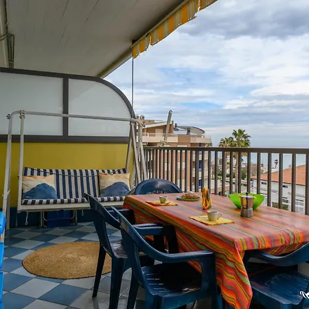 Bilocale Mayra Fronte Mare - Invacanza *