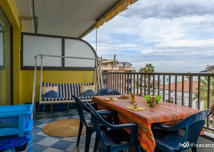 Bilocale Mayra Fronte Mare - Invacanza *